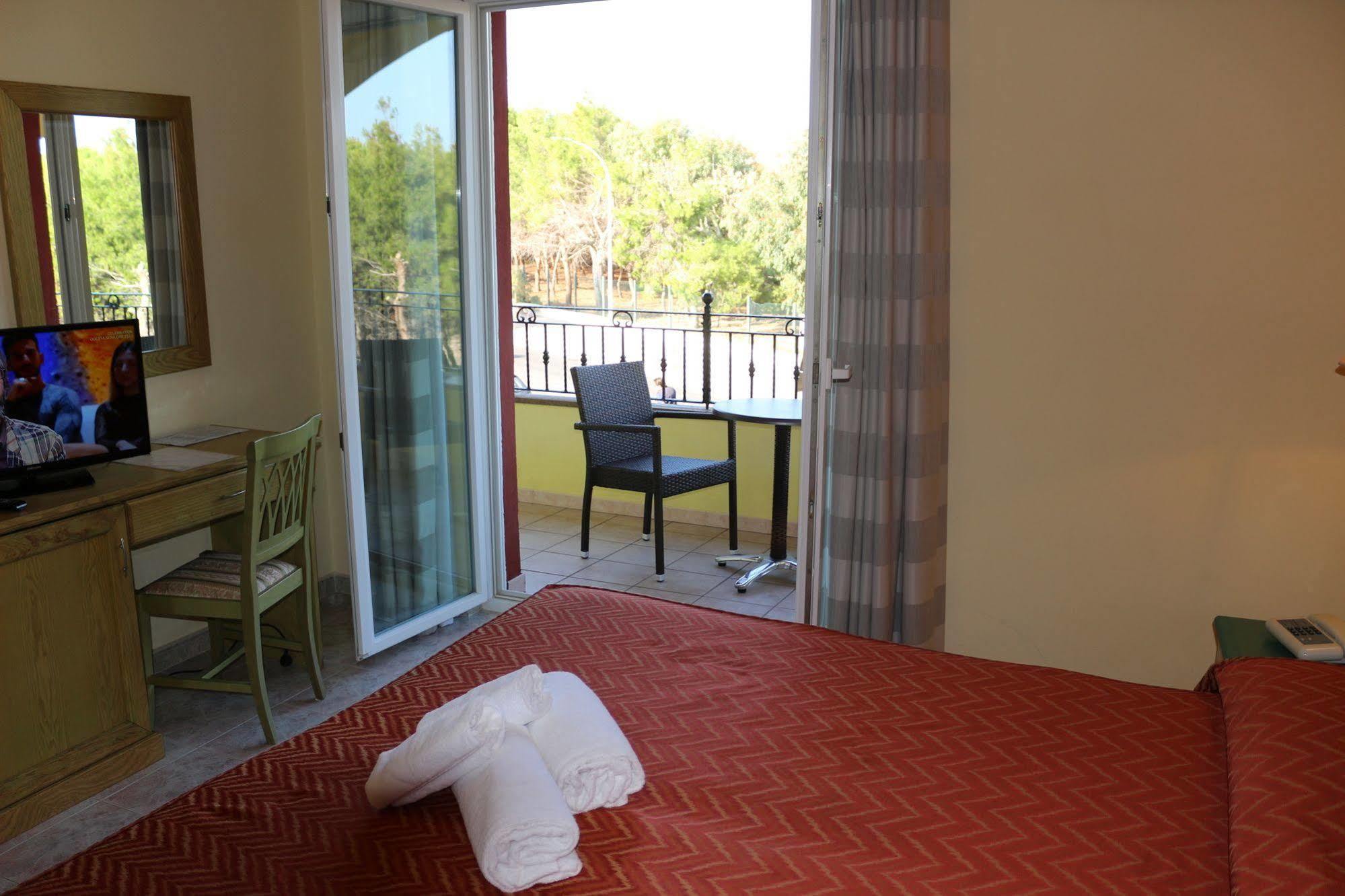 Hotel Rosa Dei Venti Castelsardo Zewnętrze zdjęcie