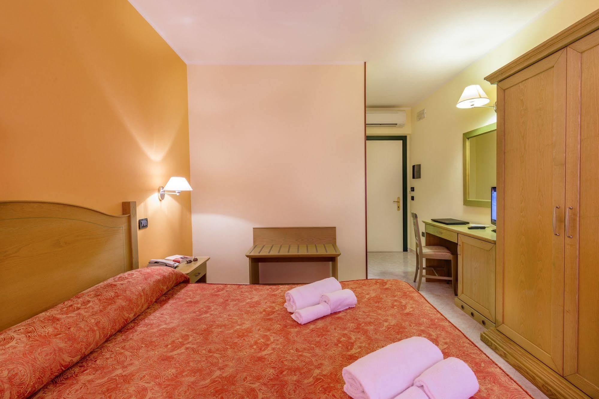 Hotel Rosa Dei Venti Castelsardo Zewnętrze zdjęcie